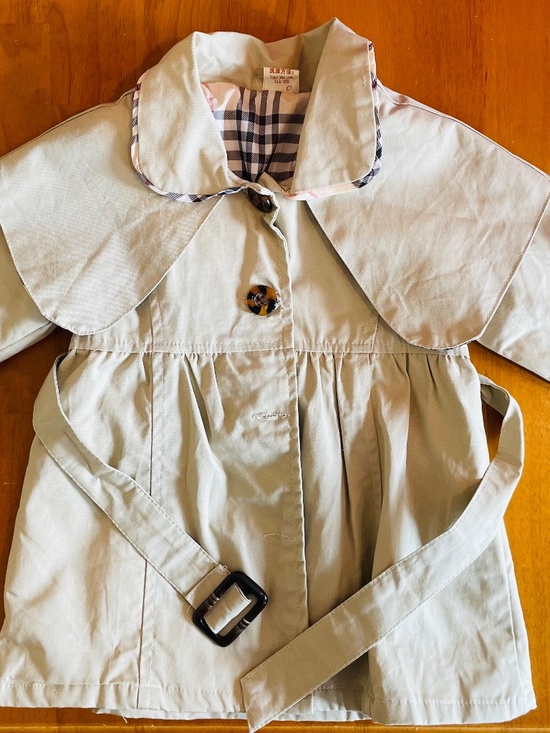 Lubaby Other - LUBABY classic English style trench coat with cape 12mo